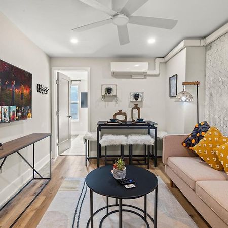 1 Bedroom Passyunk Ave Stunner- Perfect Location Філадельфія Екстер'єр фото
